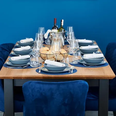Royal Blue House Villa *