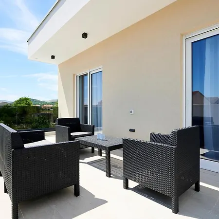 Royal Blue House * Kastela